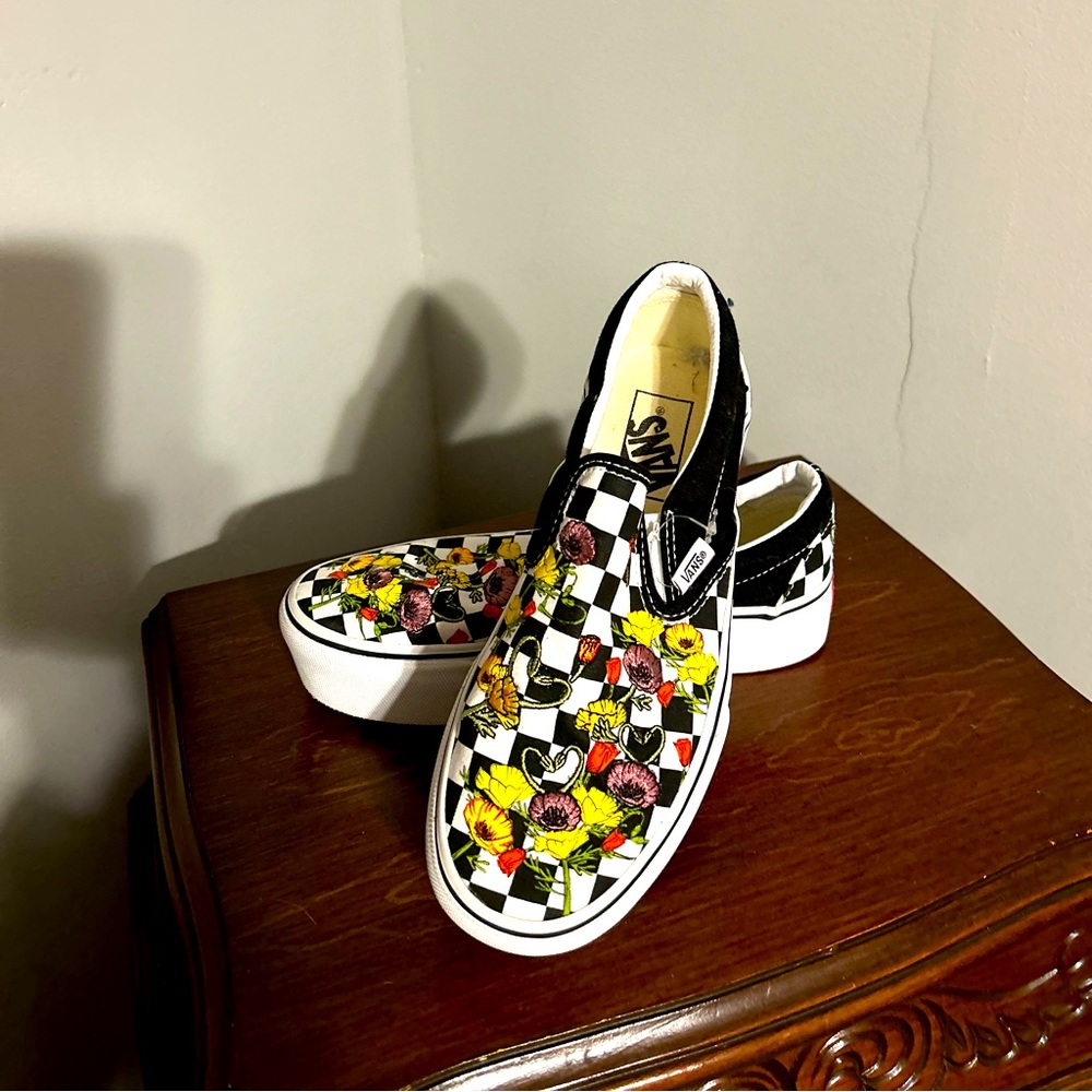 NWOB women’s  Vans platform slip on 6